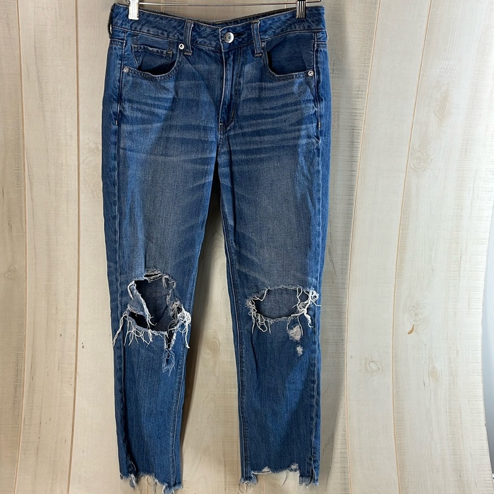 American Eagle High Rise Distressed Tomgirl Jeans 6